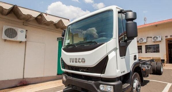 Coleta seletiva de Cabreúva conta com novo caminhão