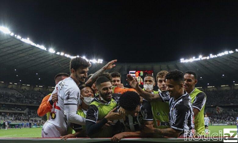 Atlético-MG dá show no Mineirão e goleia o Fortaleza pela semifinal da Copa do Brasil