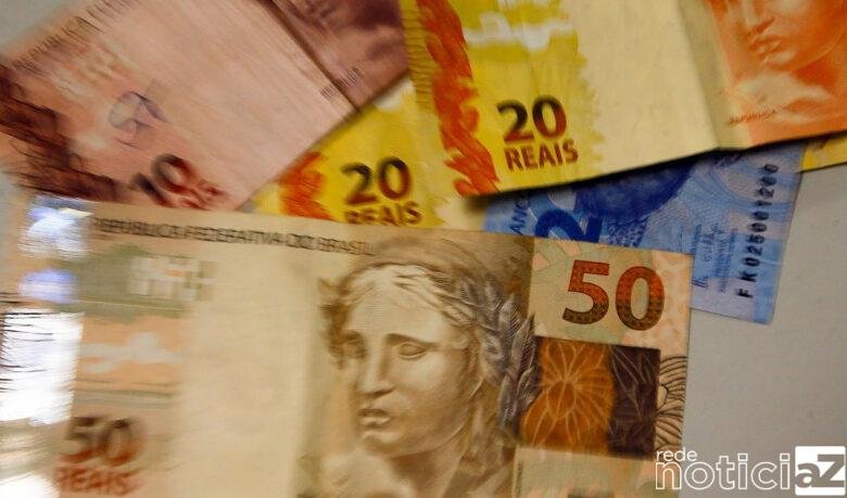 Orçamento remanejado de R$ 9,3 bi para o Auxílio Brasil é aprovado