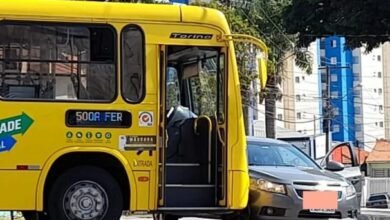 Carro e ônibus provocam acidente em Jundiaí