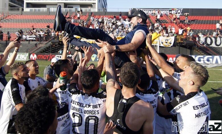 Botafogo volta a elite do futebol com o título da Série B