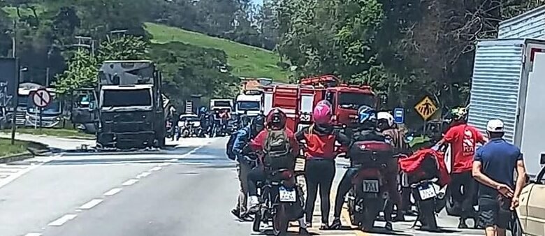 Estrada que liga Campo Limpo Paulista à Cajamar registra incêndio de caminhão