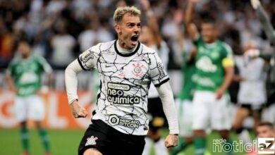 Corinthians vence a Chapecoense, no sufoco, e volta ao G6 do Brasileirão