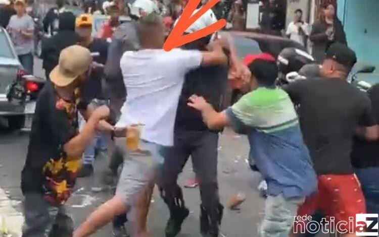Policiais são agredidos