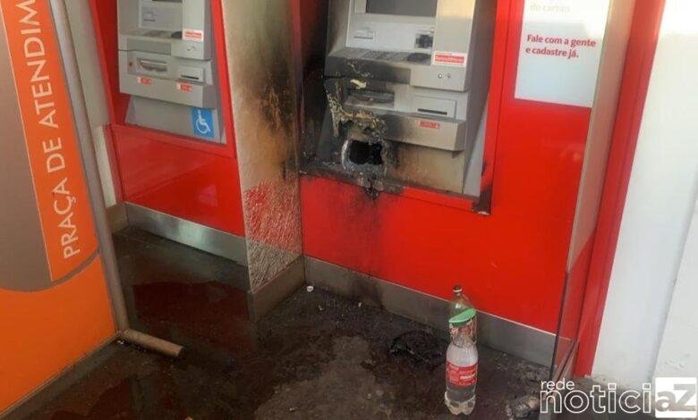 Ladrões roubam caixa eletônico da Prefeitura de Campo Limpo