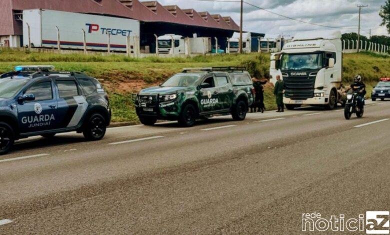 GM de Jundiaí prende motorista e apreende caminhão por suspeita de roubi