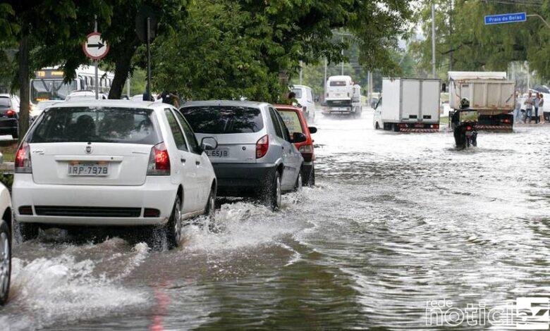 Veículos precisam de cuidados redobrados com a temporada de chuvas