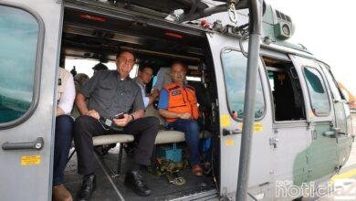 Bolsonaro sobrevoa cidades afetadas pelas fortes chuvas em São Paulo