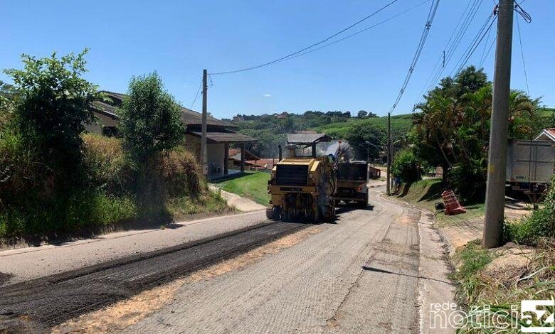Estrada do Pau a Pique em Louveira começa a receber obras