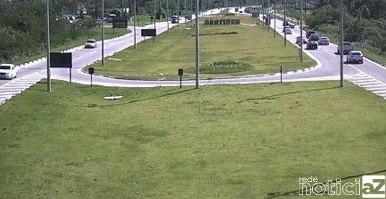 Criança de 6 anos é abandonada em rodovia