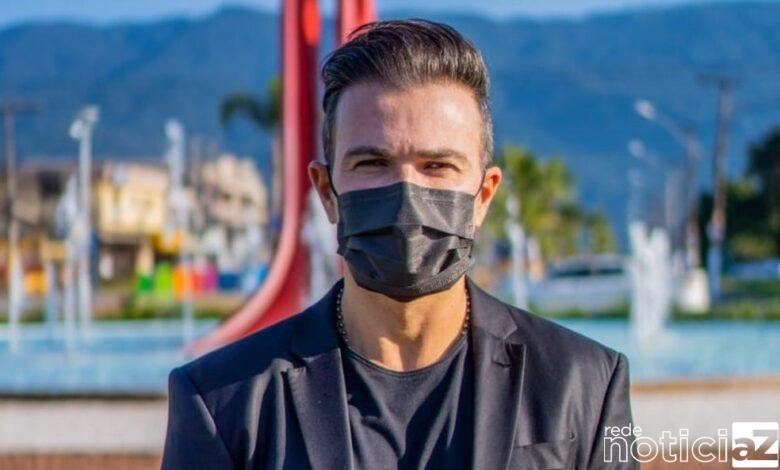 Criminosos invadem prédio do prefeito de Bertioga