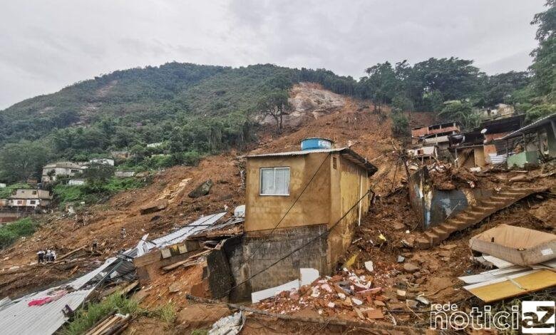 Tragédia em Petrópolis tem 130 mortes e 218 desaparecidos
