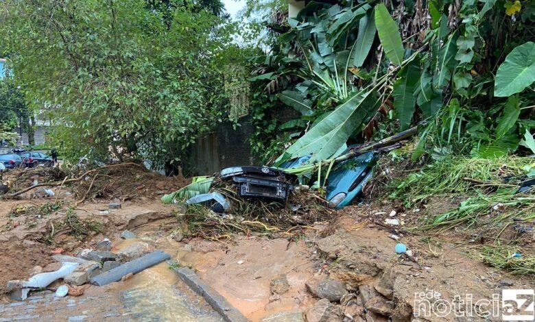 Passam de 50 o número de mortos pelo temporal de Petrópolis