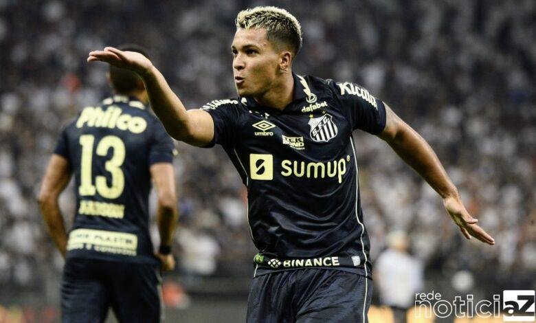 Santos vence Corinthians