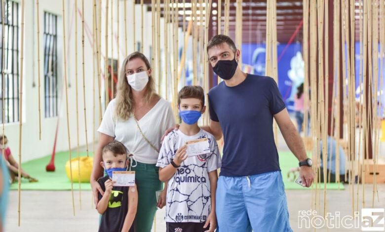 Vacina contra a Covid-19 para o público geral ocorre no sábado em oito pontos