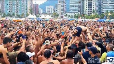 Bolsonaro vem à Santos e causa aglomeração na praia