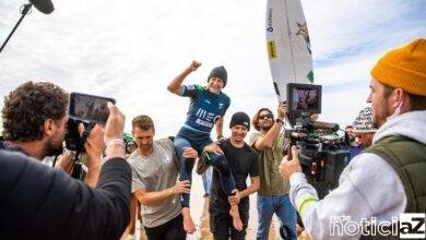 Tati Weston-Webb dá a primeira vitória ao Brasil no Mundial de Surfe