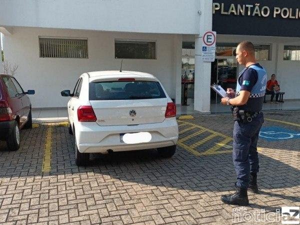 Motociclista aplica "mata-leão" para prender ladrão em Jundiaí