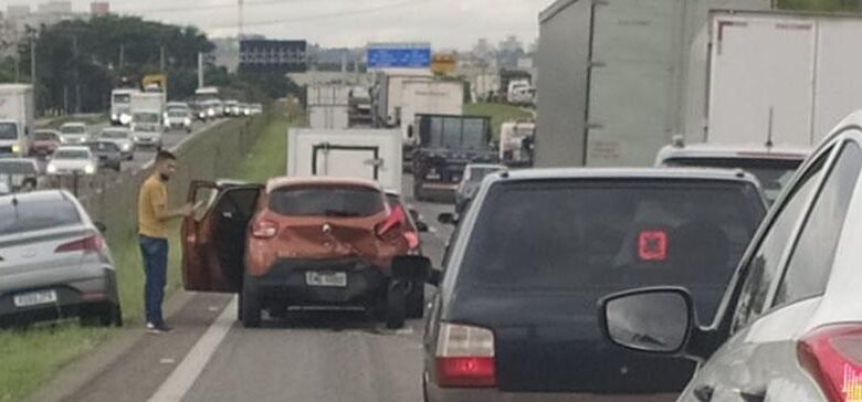 Acidente em rodovia de Jundiaí causa dois quilômetros de congestionamento