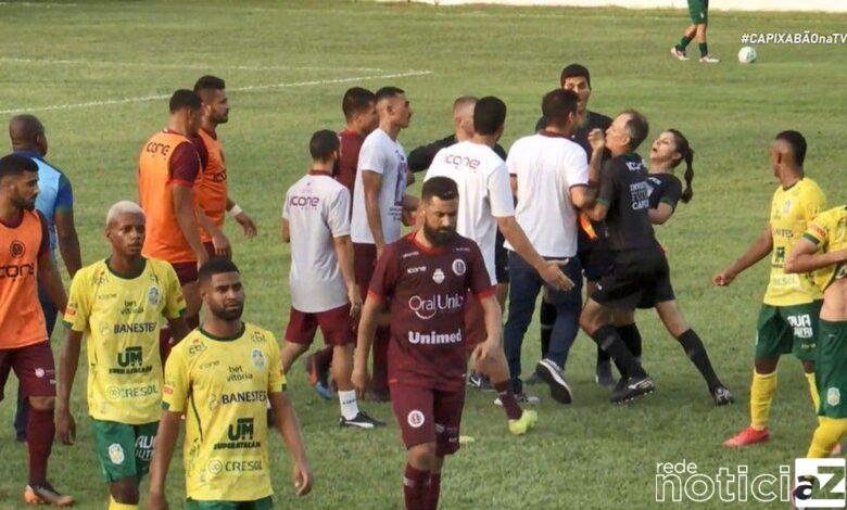 Técnico que agrediu árbitra assistente pela 200 dias de suspensão