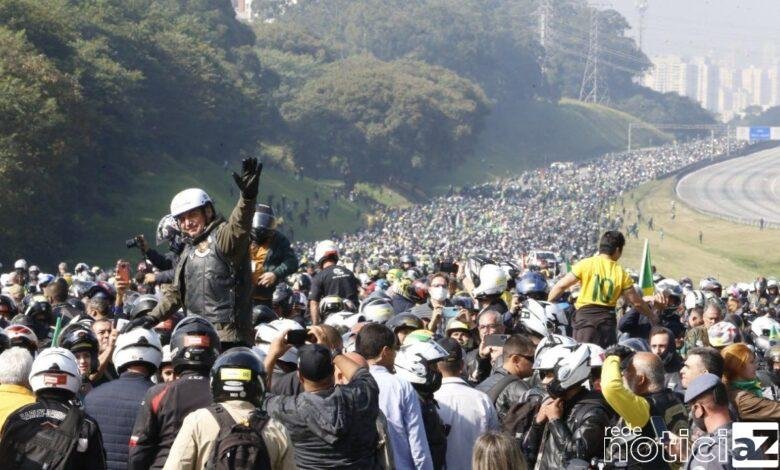 Bolsonaro participa de 'motociata' pelo Sistema Anhanguera-Bandeirantes