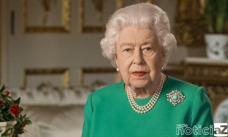 Folha de S. Paulo 'mata' a rainha Elizabeth 2º e depois tira notícia do ar