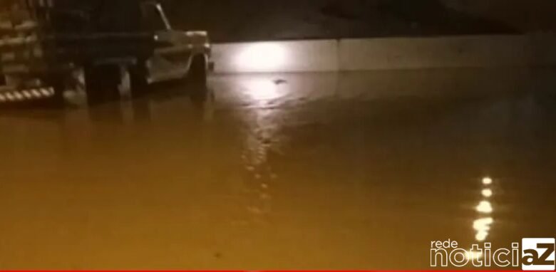 Rompimento de rede de água causa desabastecimento em bairros de Jundiaí