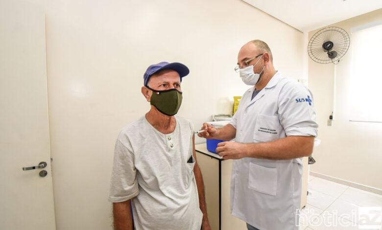 Vacinação contra a Covid-19 e contra a gripe nas UBSs de Jundiaí ocorrem até quarta-feira