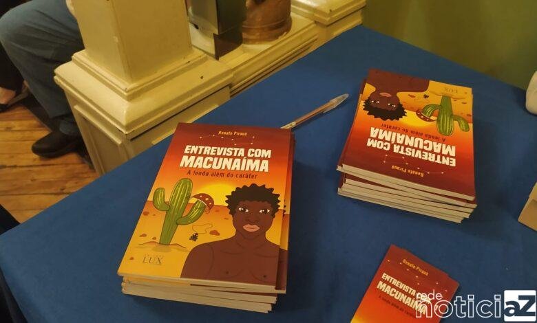 Livro "Entrevista com Macunaíma" é lançado e atrai muitas pessoas