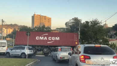 Carretas tombam na Região de Jundiaí