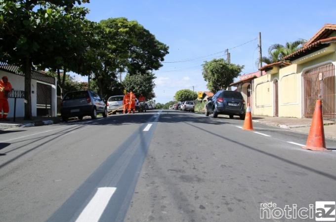 Louveira interdita trecho da Rua Treze de Junho