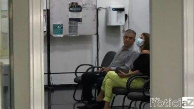 De tornozoleira! Prefeito afastado de Guarujá e esposa cumprem medida da Justiça