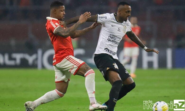 Em jogo marcado por episódio de racismo, Corinthains empata com o Inter e segue líder do Brasileirão