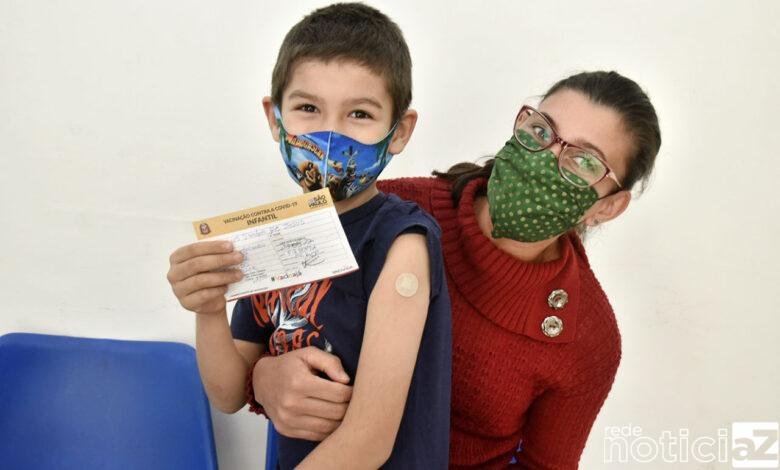 Adolescentes de 12 a 17 anos podem receber a terceira dose da vacina contra a Covid-19