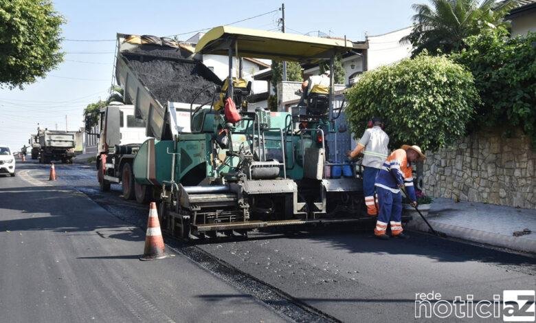 Jundiaí asfalta 13 mil metros quadrados de avenida do bairro de Torres São José