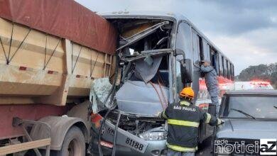 Ônibus e carreta batem e deixam feridos em rodovia de Itupeva