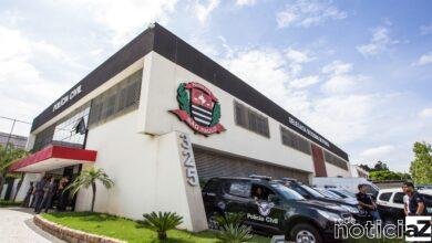 Homem é preso após manter esposa e filho em cárcere privado