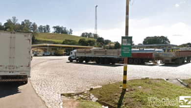 Caminhoneiro morre prensado por duas carretas em Itatiba