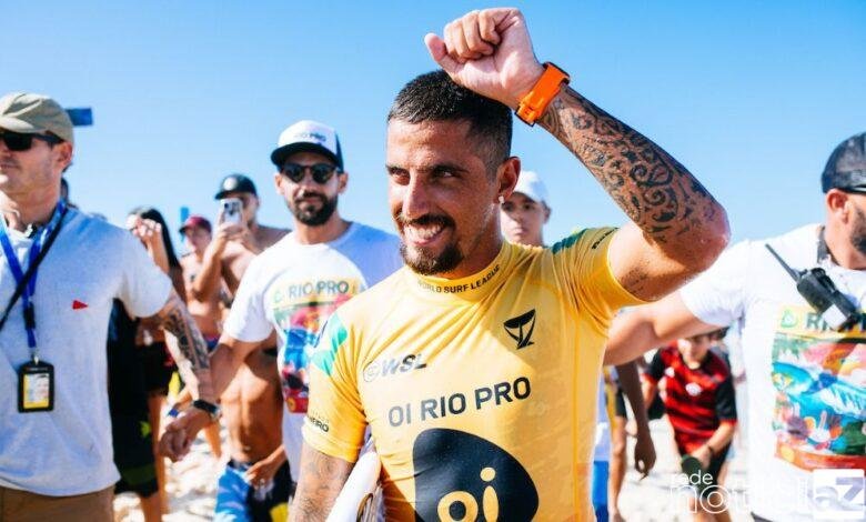 Etapa brasileira do WSL termina com vitória de Filipe Toledo sobre Samuel Pupo