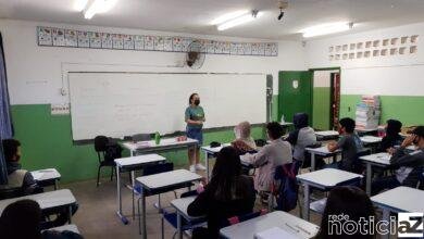 Pais reclamam da falta da entrega de uniformes em Campo Limpo