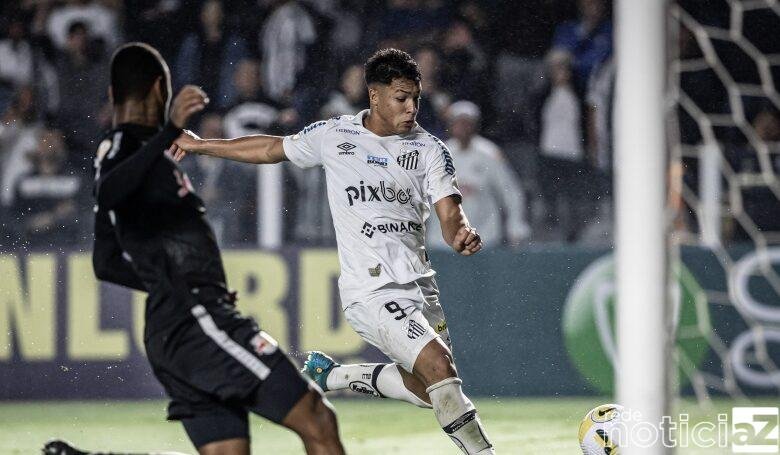Santos abre 2 a 0, mas vacila e empata com o Bragantino na Vila