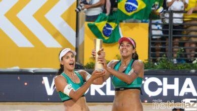 Duda e Ana Patrícia são campeãs mundiais de vôlei de praia