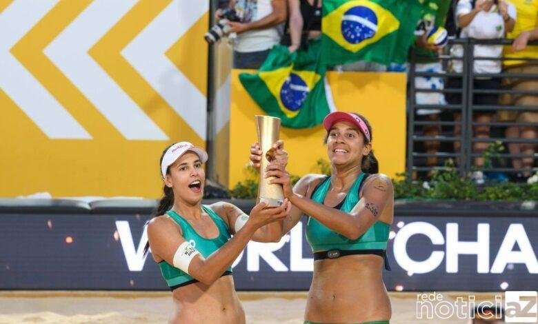 Duda e Ana Patrícia são campeãs mundiais de vôlei de praia