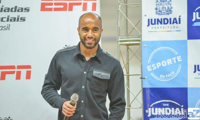 Craque do futebol brasileiro visita Jundiaí para a Special Olympics
