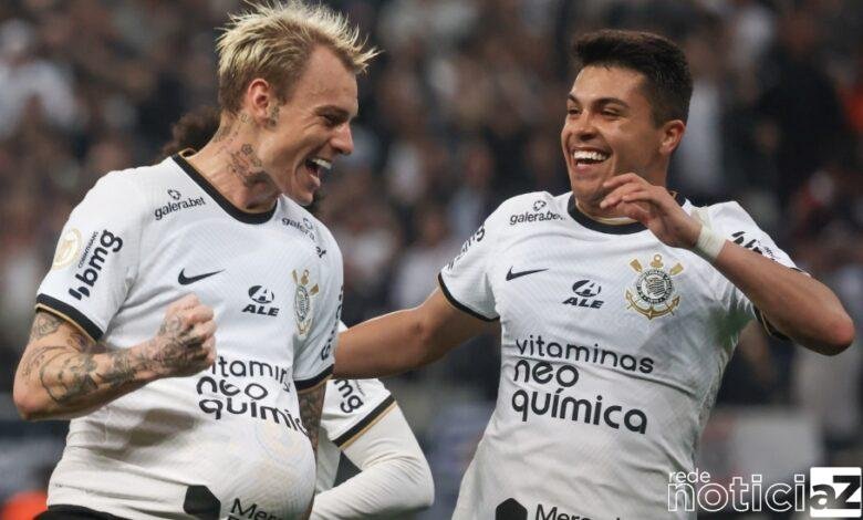 Corinthians bate o Coritiba e vira vice-líder do Brasileirão. Confira o resumo dos jogos