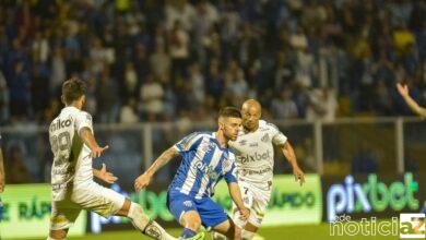 Brasileirão: Santos joga mal e perde para o Avaí na Ressacada