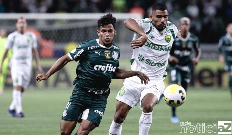 Palmeiras bate o Cuiabá e volta à liderança do Brasileirão