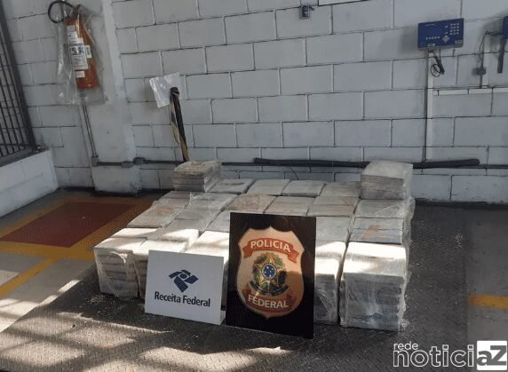 PF apreende mais de 300 Kg de cocaína em carga de laranja