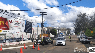 Ventania derruba fiação de energia em Itupeva