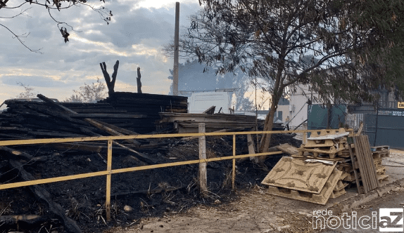 Terreno com oficina e depósito de materiais recicláveis de Jundiaí pega fogo